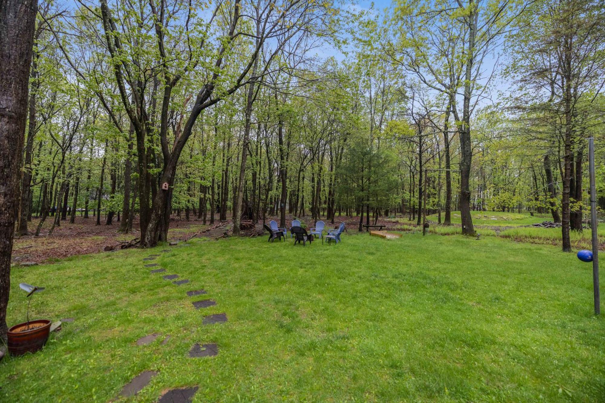 Serenity And Fun All In One In This Cozy Pocono Cabin Jim Thorpe Dış mekan fotoğraf